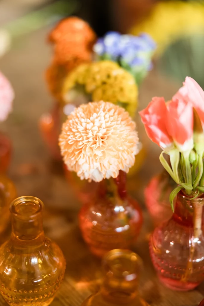Fleurs & vases transparents
